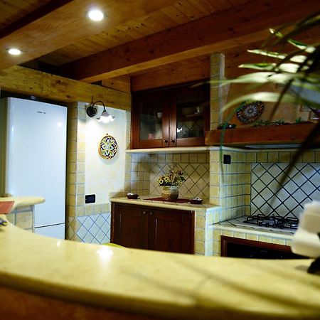 Alla Corte Dei Ventimiglia Montelepre Bagian luar foto