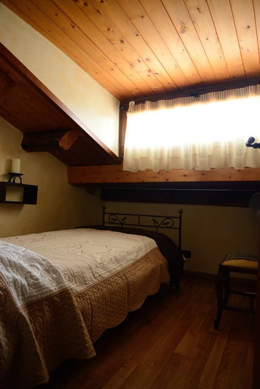 Alla Corte Dei Ventimiglia Montelepre Ruang foto
