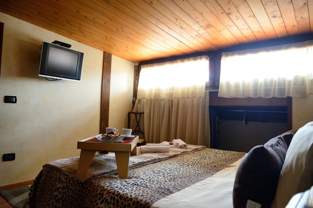 Alla Corte Dei Ventimiglia Montelepre Bagian luar foto
