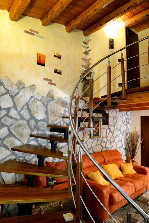 Alla Corte Dei Ventimiglia Montelepre Ruang foto
