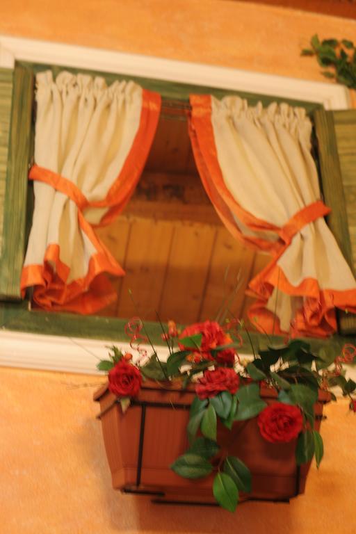 Alla Corte Dei Ventimiglia Montelepre Bagian luar foto