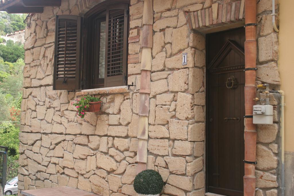 Alla Corte Dei Ventimiglia Montelepre Bagian luar foto