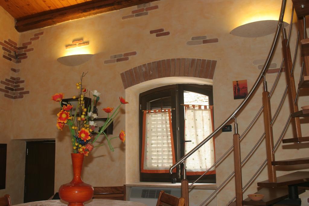 Alla Corte Dei Ventimiglia Montelepre Ruang foto